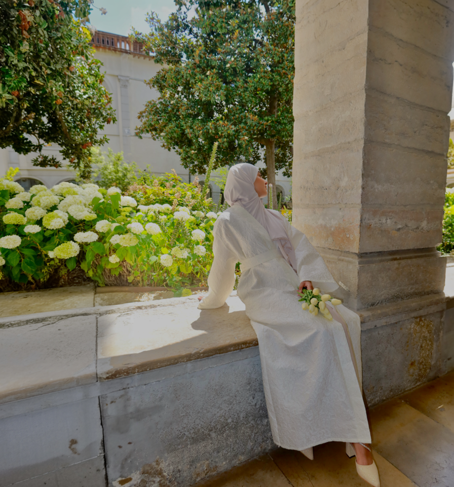 Comment composer une tenue modeste et légère pour l’été : astuces et inspirations